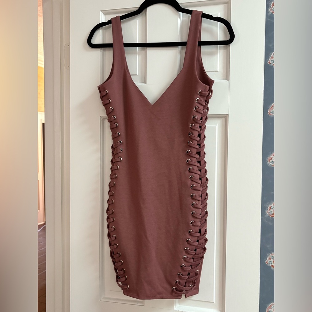 Tobi Lace-Up Mini Dress in Dusty Rose (mauve)